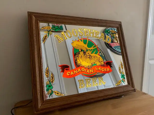 Vintage Moosehead Beer Bar Light Up mirror Mint in Arts & Collectibles in Calgary - Image 4
