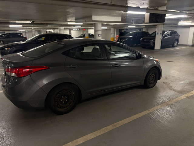 hyundai Elantra  dans Autos et camions  à Longueuil/Rive Sud - Image 3
