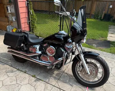 2000 vstar 1100 custom 35k km Oil relocation kit Crash bars + 3” led pod lights Fairing 12” harley 1...