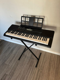 Casio Keyboard - CT-X700 with stand.
