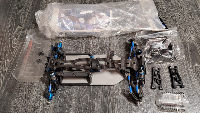 Team Associated ROLLER B44.3 Buggy race offroad 4wd 1/10 NEUF in Toys & Games in Gatineau