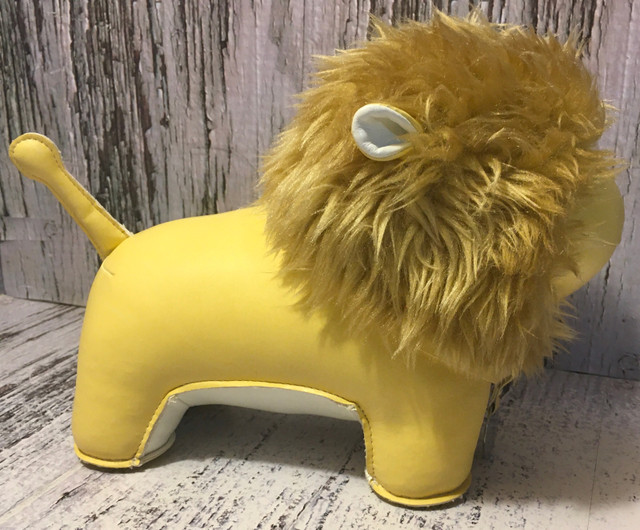 Special Edition ZUNY Lion  Book End / Doorstop  in Home Décor & Accents in City of Toronto - Image 3