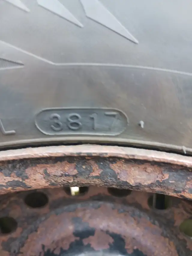 15" snow tires for sale. in Tires & Rims in Hamilton - Image 4