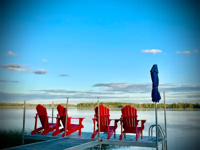 Profitez de l’air frais et de la beauté du site pour prendre une pause. ☀️ L’Échappée est un chalet...