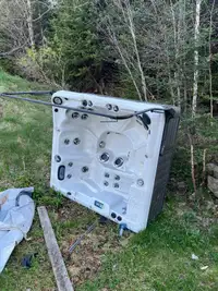 Hot tub free for parts 