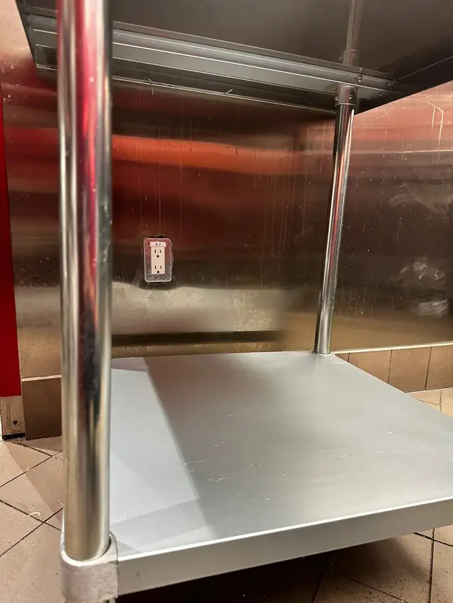 Sub-equip Gauge 430 Stainless Steel Work Table w/ Undershelf in Industrial Kitchen Supplies in City of Toronto - Image 4