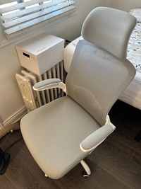Ergonomic Office Chair (Very Good - Like New)