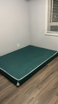 Queen size mattress 