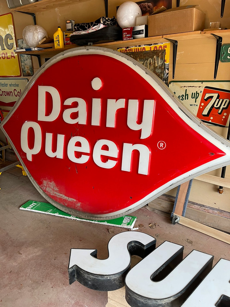 1 STOP ANTIQUE SHOPPING 306-717-9678 | Arts & Collectibles | Saskatoon