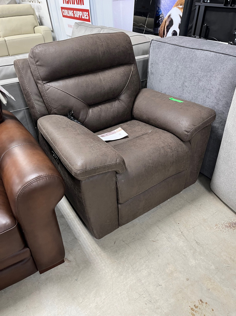 Brand new power reclining arm chair $685 | Chairs & Recliners | Winnipeg |  Kijiji