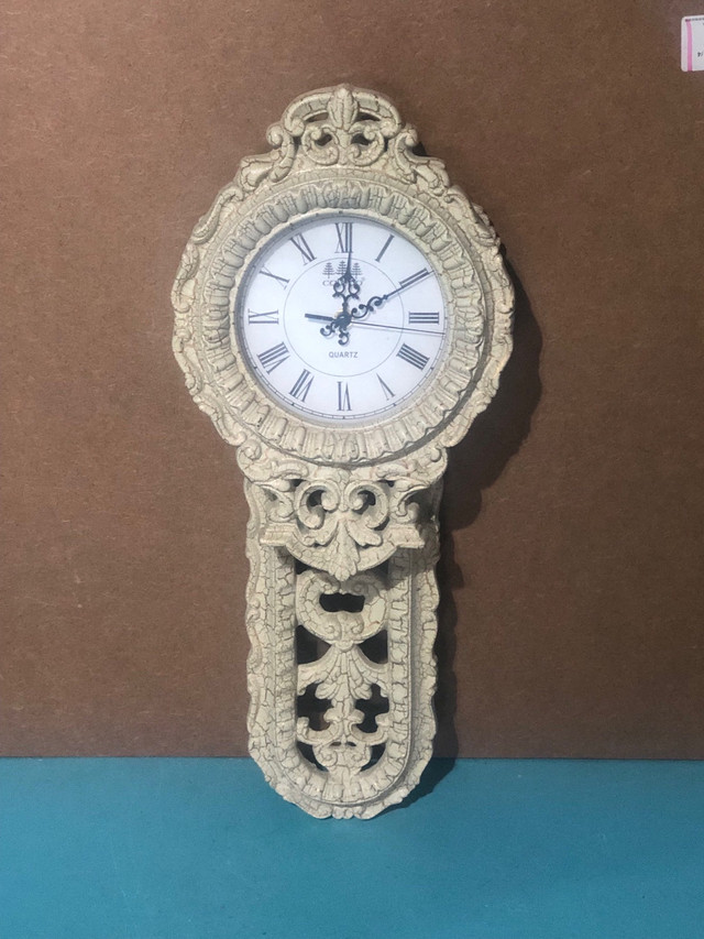 Wall clock in Home Décor & Accents in Edmonton