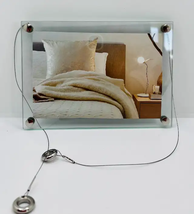 Trapeze Hanging Glass Photo Display in Home Décor & Accents in Lethbridge - Image 5
