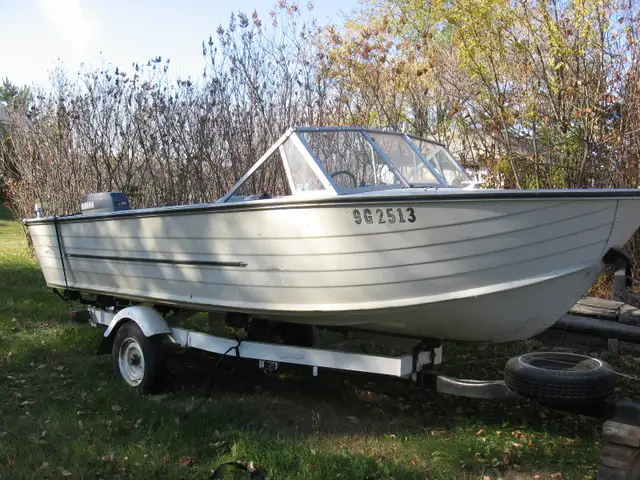 16' SPRINGBOK w/ YAMAHA 60 H.P. Outboard Motor in Powerboats & Motorboats in Saskatoon - Image 3