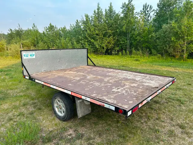 Tilting Trailer 8 x 10 in Cargo & Utility Trailers in Meadow Lake - Image 4