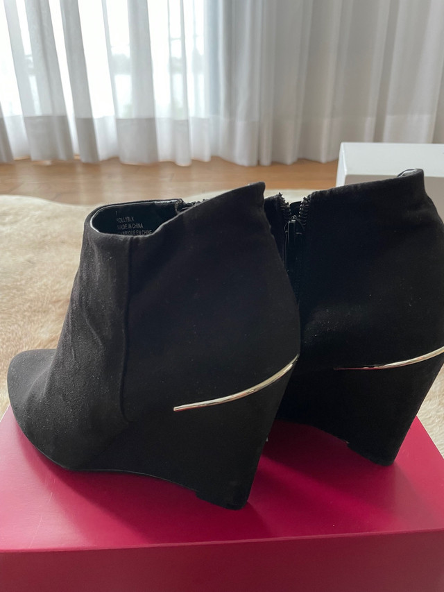  black shoes  booties dans Femmes - Chaussures  à Ville de Montréal