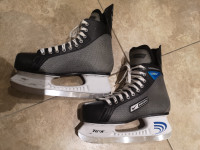 Nike Bauer Hockey Skates - Size 9 Men's