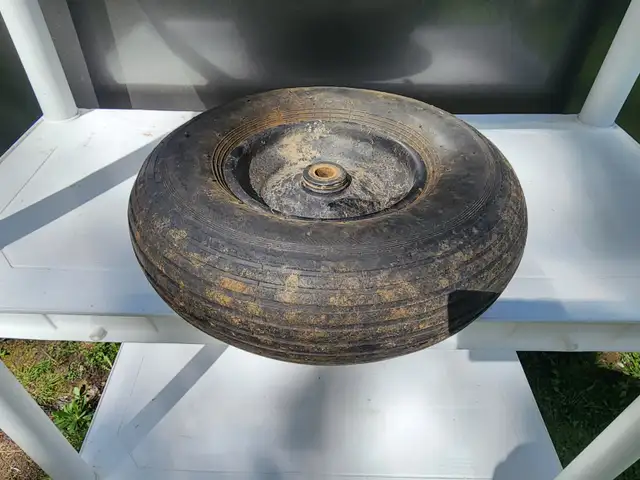 Wheelbarrow Wheel & Rim Combination 4.00x6" No Cracks Holds Air in Outdoor Tools & Storage in Windsor Region - Image 9