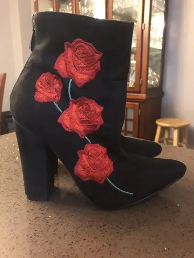 Cape Robbin women’s 6 ankle booties, embroidered roses, black, View more