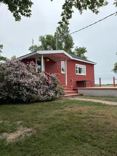 For sale is a well kept Acreage Located Between Mariapolis and Glenora, MB and less than a 15 minute...