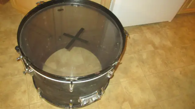 Pearl 22'x18'  Bass drum in Drums & Percussion in St. Catharines - Image 2