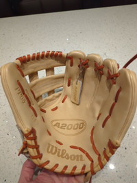 Wilson A2000 PP05 11.5" RHT