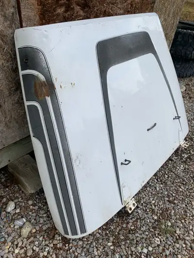 1990 YJ Jeep hood for sale. Hood is in good shape, no dents, no major rust areas. I ended up selling...