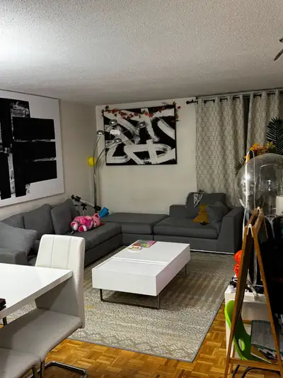 Appartement 3½ à céder – Verdun / Île-des-Sœurs, Montréal Loyer : 1 226 $ / mois Disponible dès le 1...