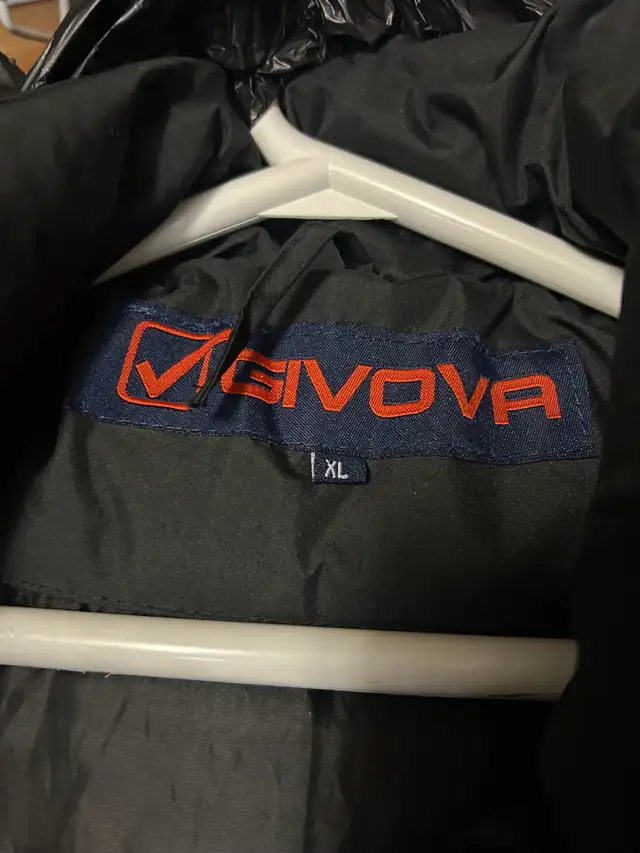 XL Winter Jackets with hoodie by GIVOVA in Men's in Mississauga / Peel Region - Image 4