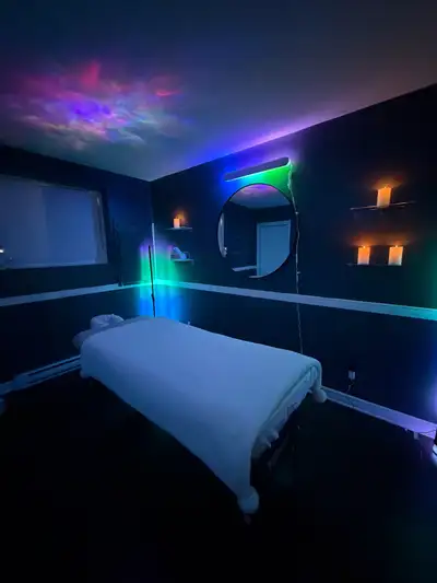 Bienvenue chez moi, un espace dédié à votre bien-être Je suis ravie de vous accueillir dans mon cent...