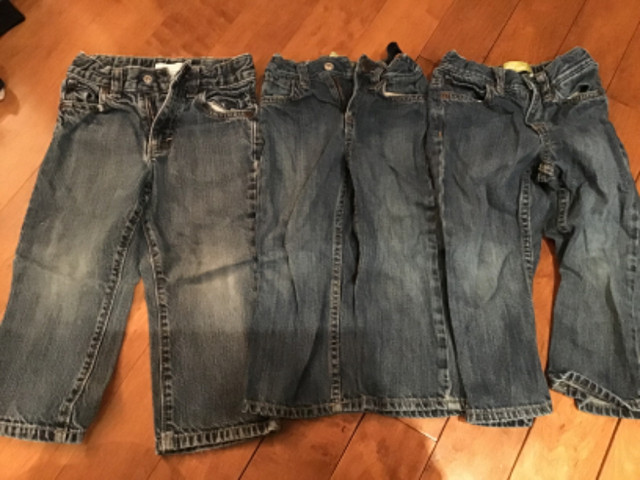 24 +3 PIECES OLD NAVY 2T CLOTHES PUFF JACKET JEAN LEVI DENIM in Clothing - 2T in Peterborough - Image 3