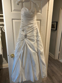 Maggie Sotterro Couture wedding dress-Melissa Brooch design