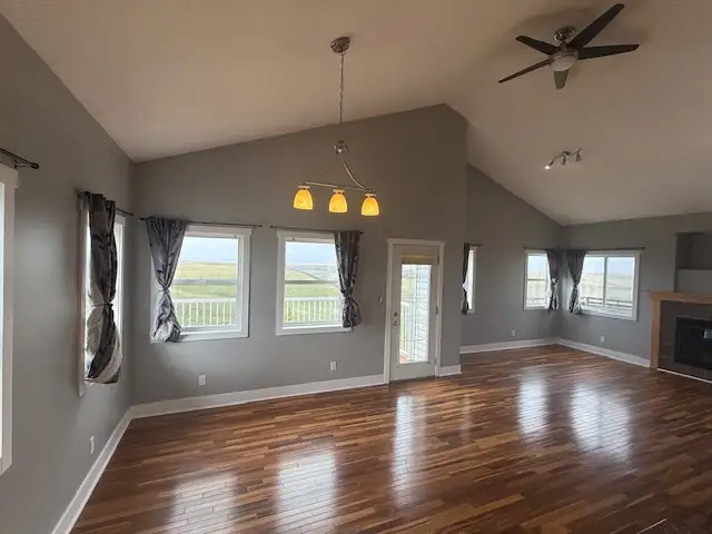 3.42 Acres with house only 8 Minutes NW of Drumheller63009270512129123