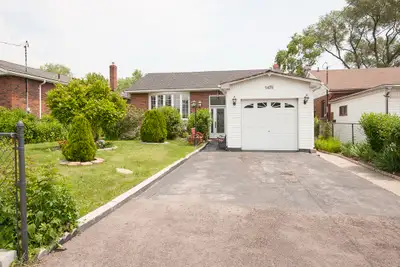 This cozy and well-maintained basement apartment offers a bright living space, a full kitchen, and t...
