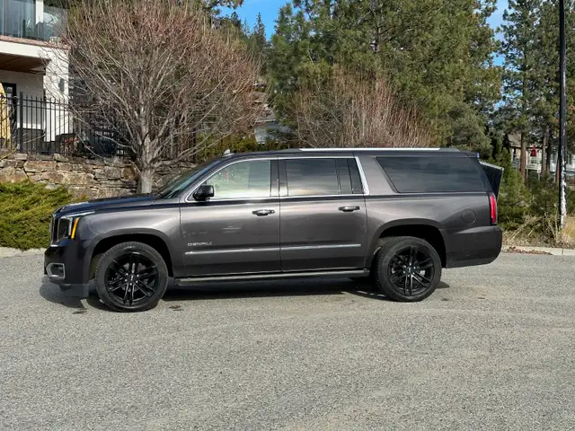 2017 GMC Yukon XL Denali 4WD in Cars & Trucks in Kelowna - Image 5