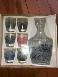 1950’s decanter and shotglasses set boxed never used