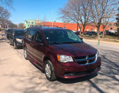 Van adapté  - Dodge Grand Caravan 2017