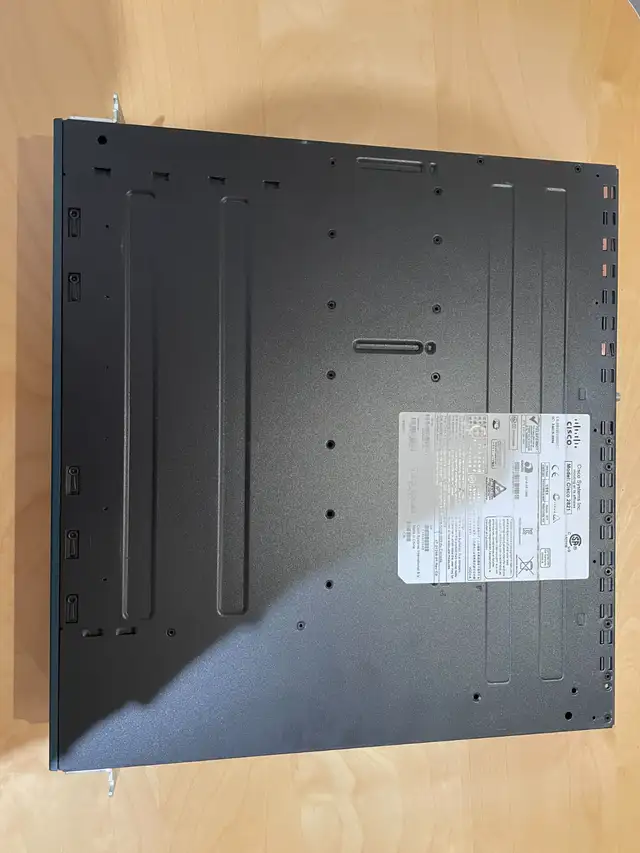 Cisco Systems 2821 Gigabit Router -Cisco 2821 IOS 15 CME 256mb F64700583968899124