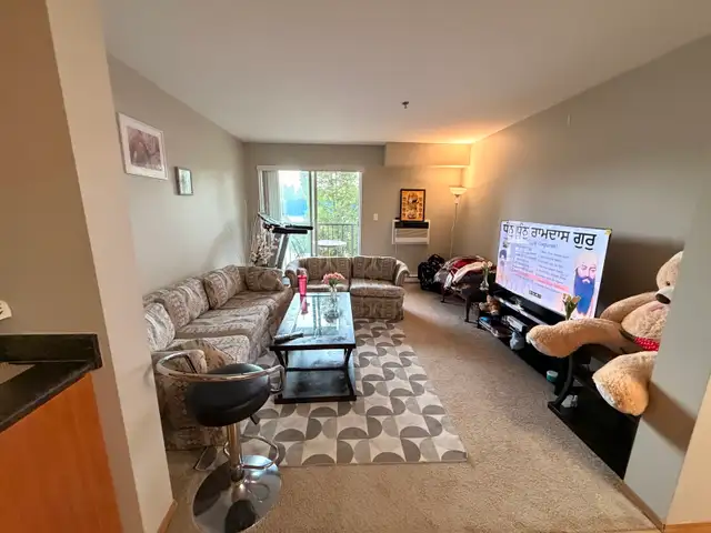 Room for Rent – Available October 1st