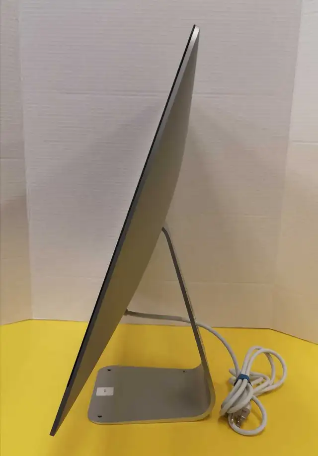 Ordinateur IMac in Desktop Computers in City of Montréal - Image 3