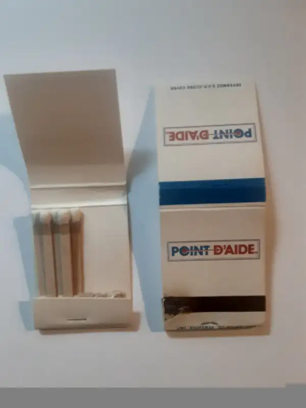 LOT DE CARTONS D'ALUMETTES VINTAGES D'ANCIEN DEPANNEUR DU QUEBEC in Arts & Collectibles in Laval / North Shore - Image 8