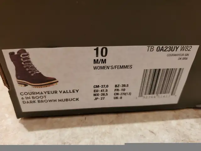 BNWT Timberland Courmayeur Valley 6in boots in Women's - Shoes in Markham / York Region - Image 6