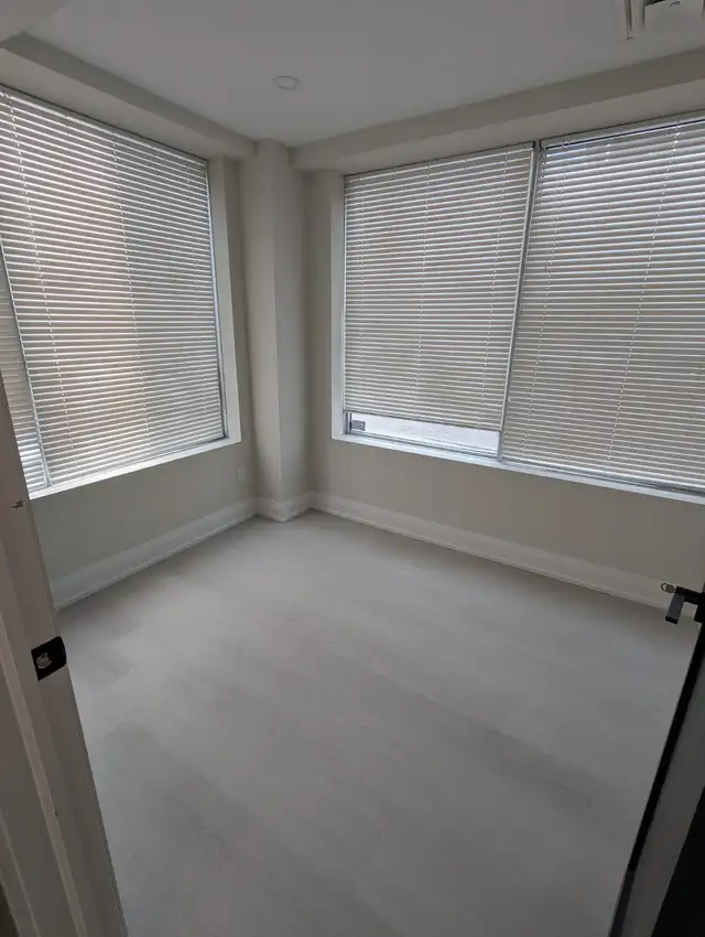 Rooms for Rent in Wellness Centre in Vaughan in Commercial & Office Space for Rent in Markham / York Region - Image 3