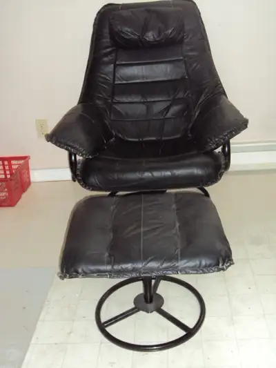 Recliner for sale /  free, View more