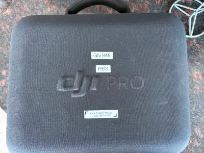 Kit Includes: Model # RS3 Case Tripod base Plate and Plate Riser Lens-Fastening Support Missing: Mul...