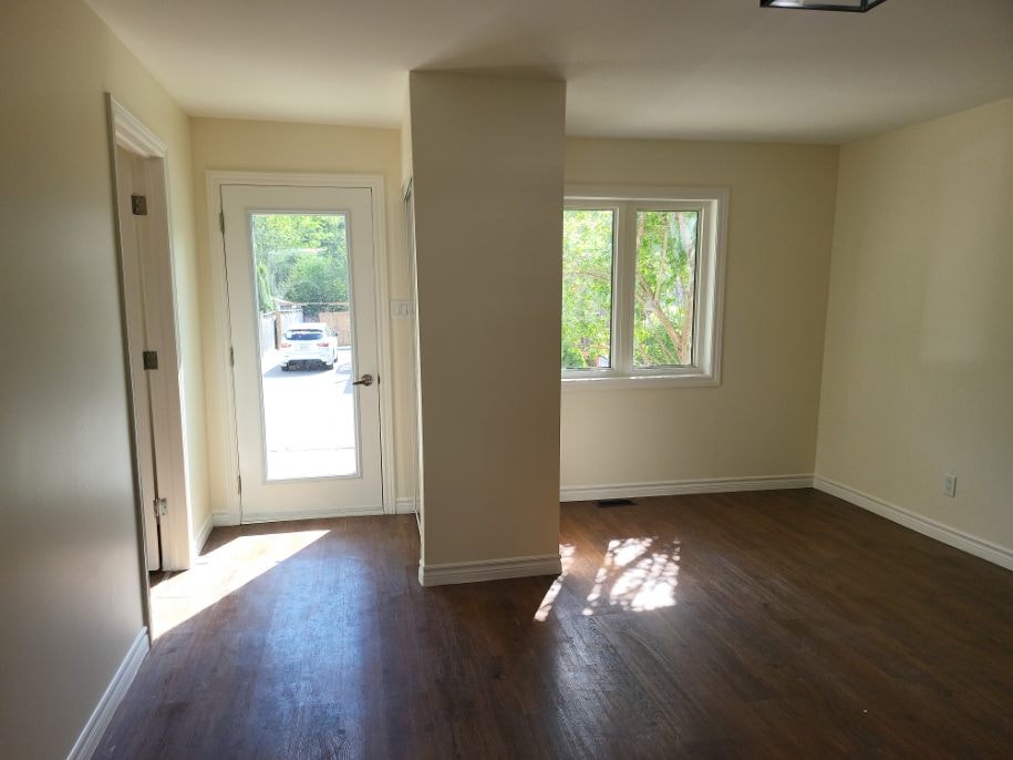 HOUSE FOR RENT IN BOLTON - 3BDRM, 1 BATH SEMI DETACHED HOUSE 5