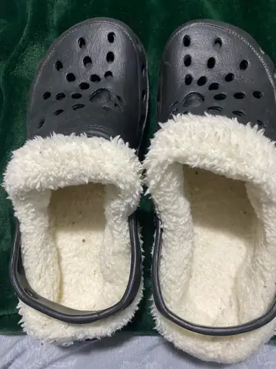 Black lined Crocs Women’s, View more