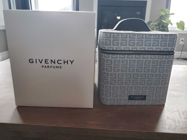 Givenchy Perfume Vanity Case in Other in Stratford