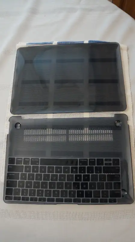ProCase  MacBOOK AIR COMPUTER COVER / CASE in Laptop Accessories in Norfolk County - Image 4