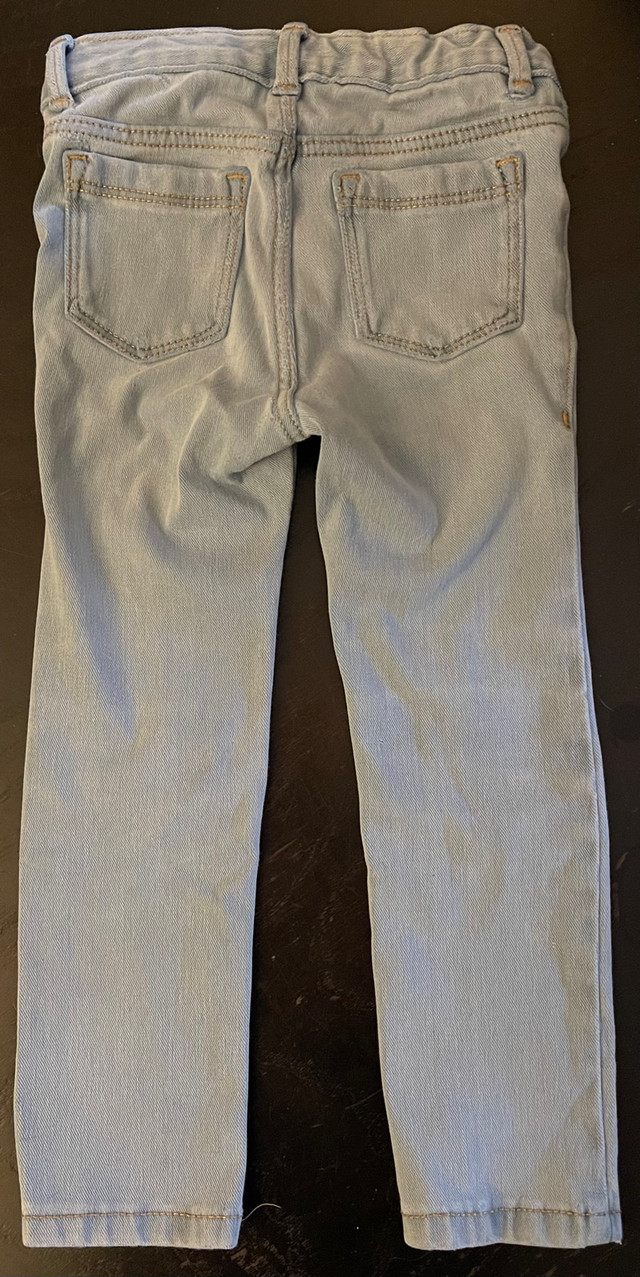 Old Navy Toddler Ballerina Jeggings Size 4T (Light Wash) in Clothing - 4T in Calgary - Image 2