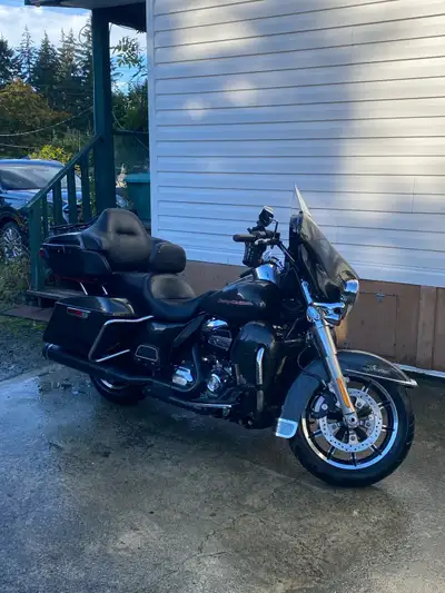19,600 km Never dropped, no accidents 114 cubic inch Screaming Eagle Stage 2, Torque cam, Rinehart e...